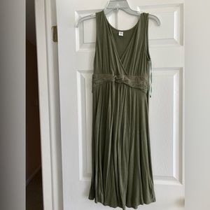 Old Navy Sleeveless maternity dress